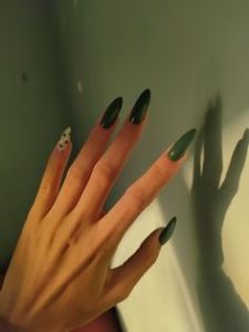 Star’t Beauty Lab | Зеленый маникюр 2024: стильные идеи дизайна ногтей